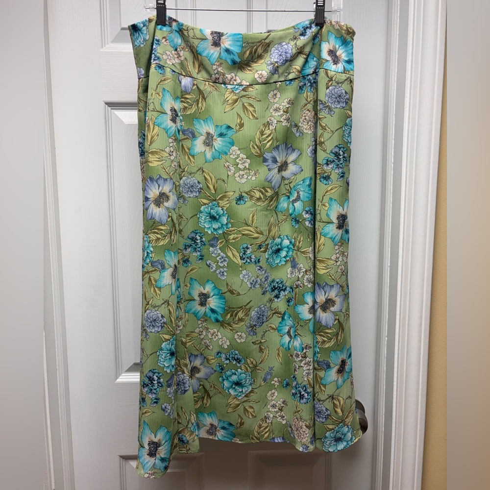 REQUIREMENTS Green & Blue Floral Midi Skirt – Size 16